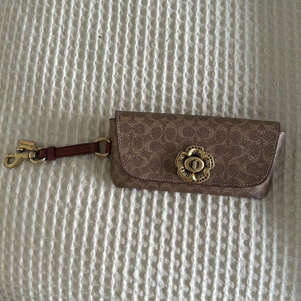 Coach sunglass case